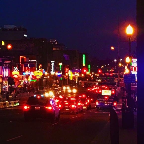 Meet your Posher, April - Picture 4 of 8